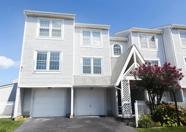 169 S 40th Street #38, Brigantine, NJ 08203