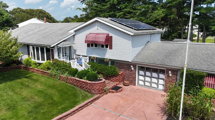 4 E Curran Dr, Absecon, NJ 08201 - Image #2