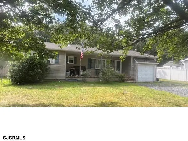 61 Leitz Blvd, Little Egg Harbor Township, NJ 08087