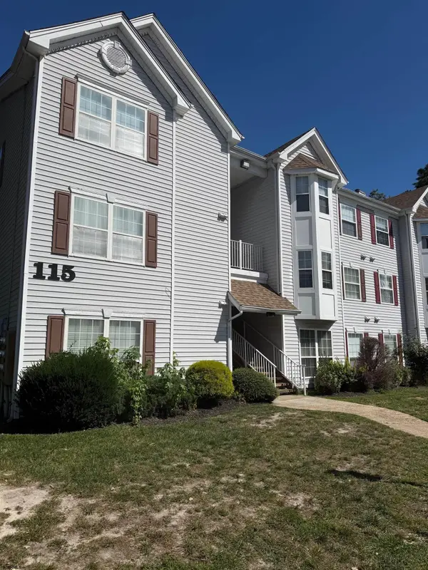4 Navajo Ct #4, Galloway Township, NJ 08205