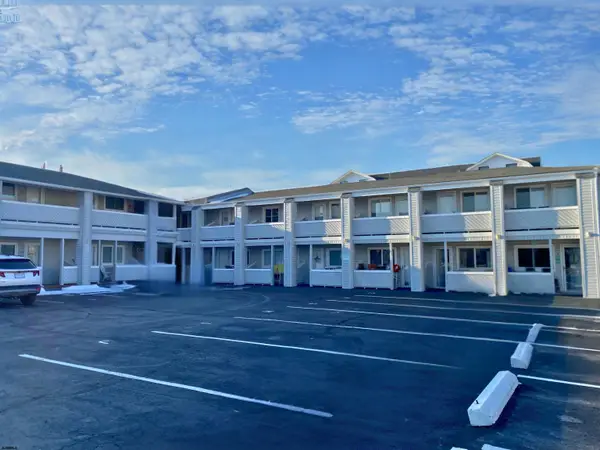 9201 Atlantic Ave #6, Margate, NJ 08402