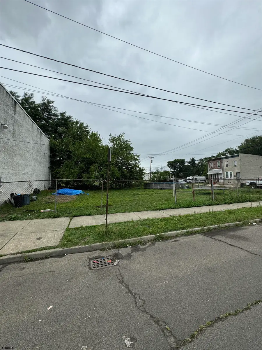 695 Fairview Street, Camden, NJ 08104 - Image #2