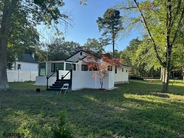 1404 8th Ave, Williamstown, NJ 08094