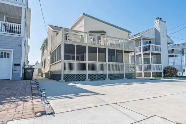 208 14th St N #A, Brigantine, NJ 08203