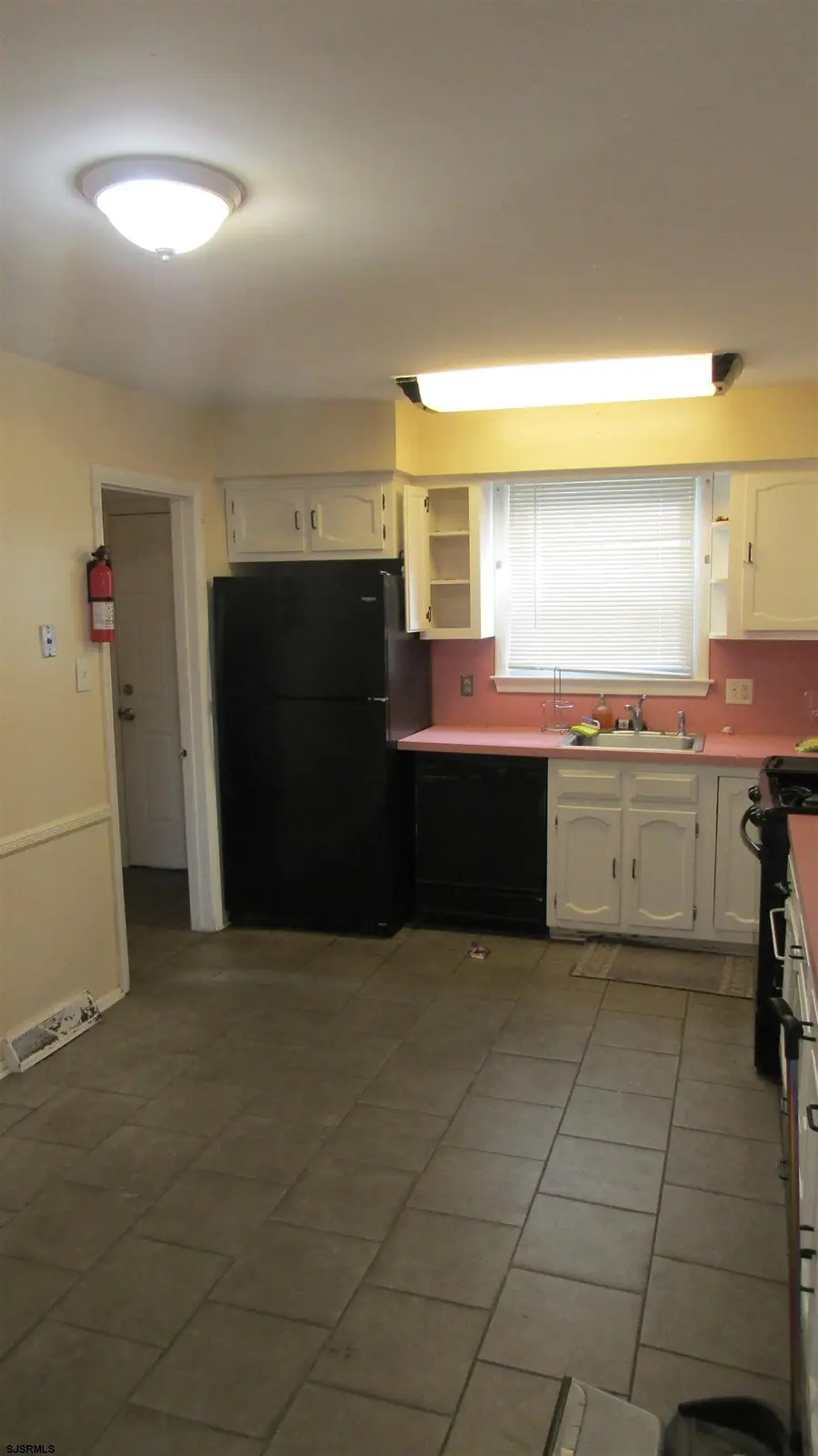 316-318 Hampshire Dr, Ventnor City, NJ 08406 - Image #3