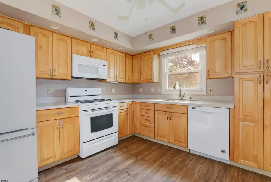 1111 Furman Dr, Egg Harbor Township, NJ 08234 - Image #3