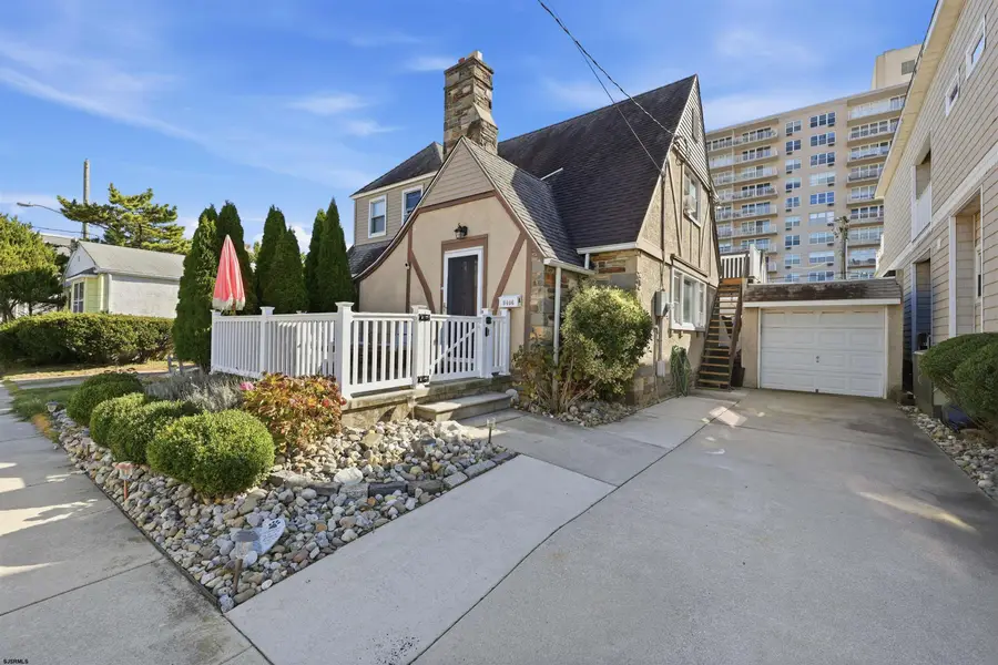 9406 Pacific Ave, Margate City, NJ 08402 - #2