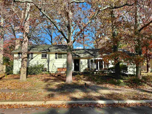 928 Traymore Pkwy, Absecon, NJ 08201-1514