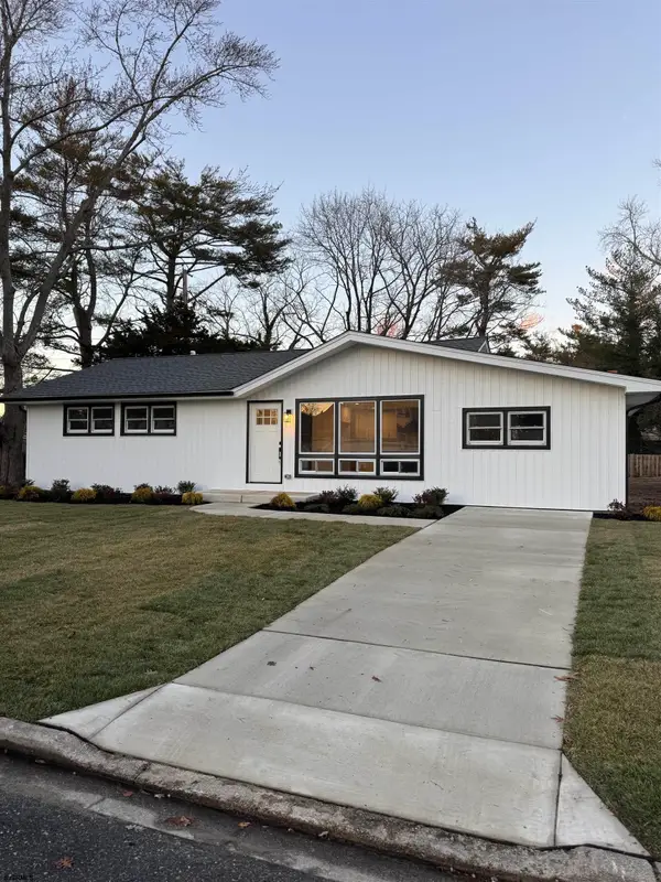 2419 Cedarbridge Rd Dr, Northfield, NJ 08225