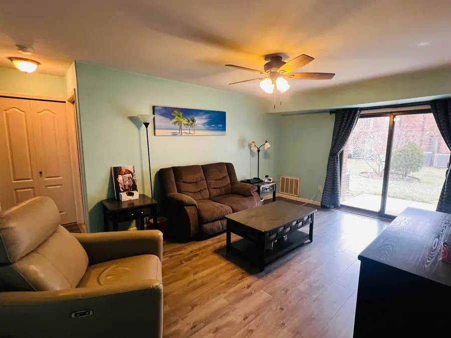 9 Country Hickory Ln #9H, Egg Harbor Township, NJ 08234 - #3