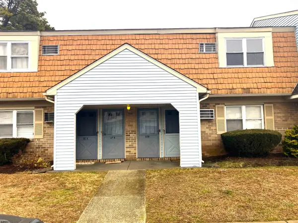 59 Oxford Village #59B, Egg Harbor Township, NJ 08234