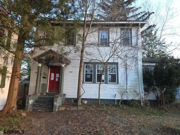 426 Philadelphia Ave, Egg Harbor City, NJ 08215