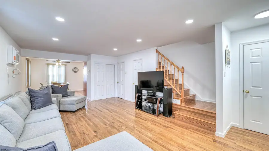 9709 Monmouth Ave #C2, Margate City, NJ 08402 - Image #2