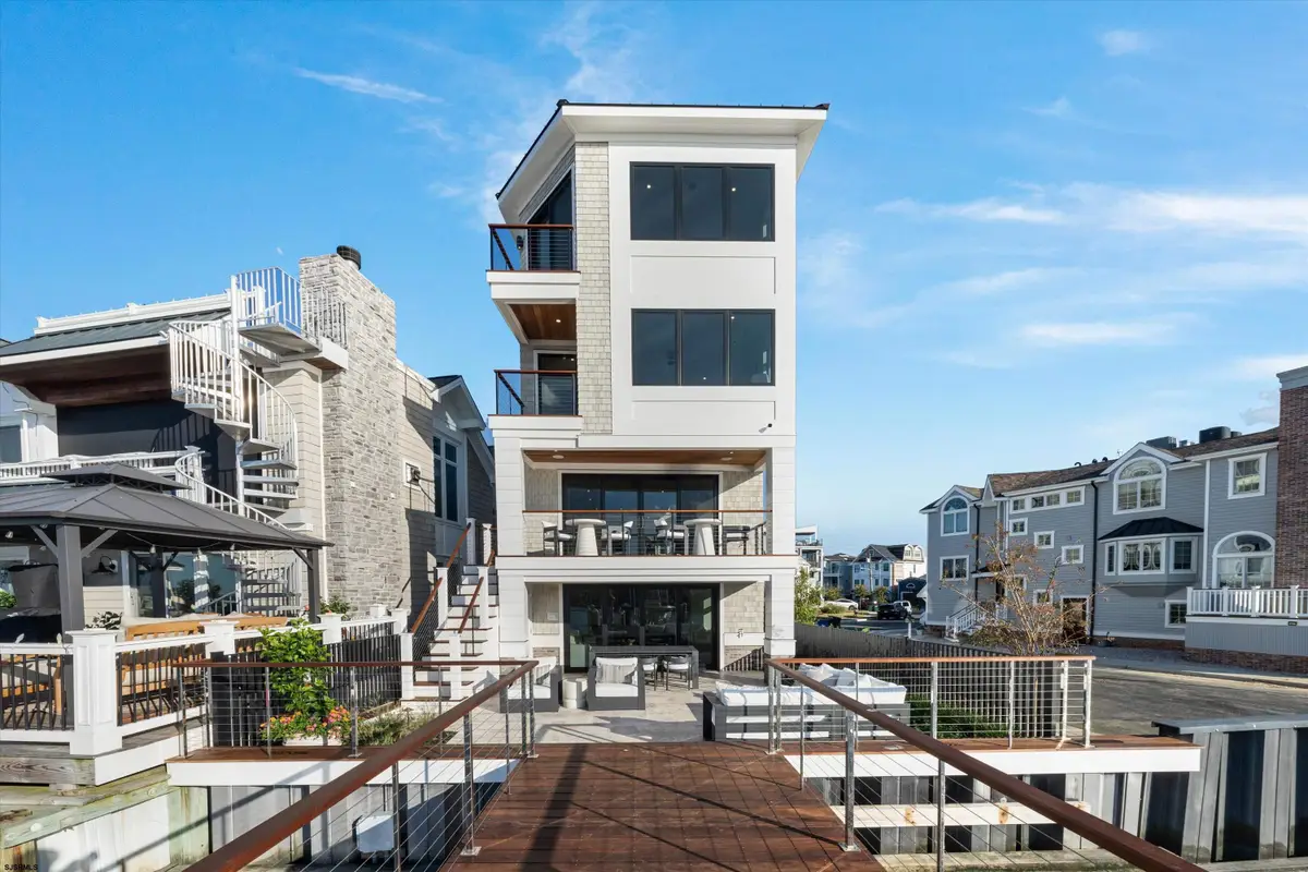 233 W 17th St, Ocean City, NJ 08226 - #1