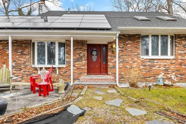 34 N Mount Airy Ave, Egg Harbor Township, NJ 08234