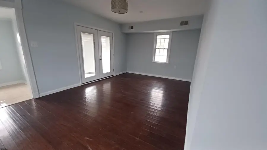 509 N Elberon Ave, Atlantic City, NJ 08401-1126 - Image #2