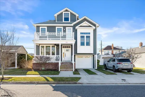 204 N Quincy Ave, Margate, NJ 08402