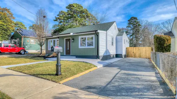 130 Davis Ave, Absecon, NJ 08201