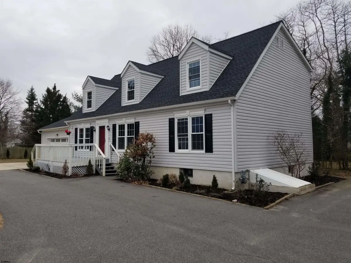 161 E Wyoming Ave, Absecon, NJ 08201 - Image #1