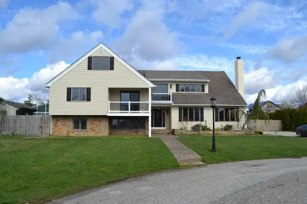 9 Saint Andrews Dr, Northfield, NJ 08225