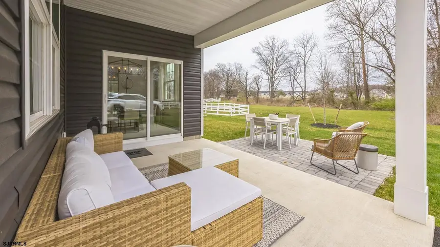 248 Huntington Dr Dr, Egg Harbor Township, NJ 08234 - Image #2