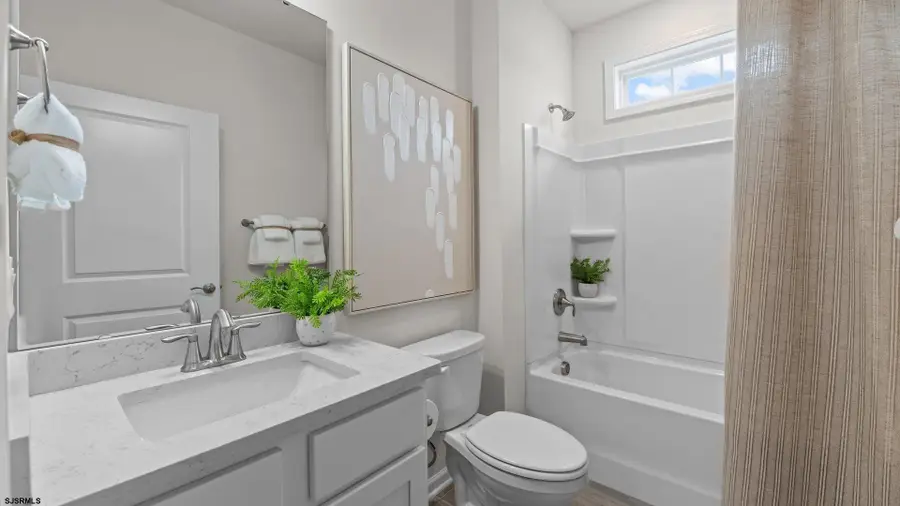 240 Huntington Dr Dr, Egg Harbor Township, NJ 08234 - Image #3