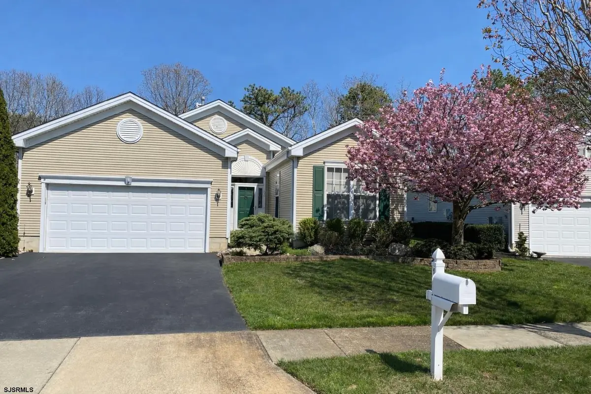 100 Hyannis Ct, Galloway, NJ 08205 - Image #1