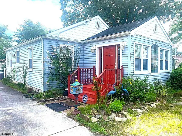 131 W Groveland Ave, Somers Point, NJ 08244