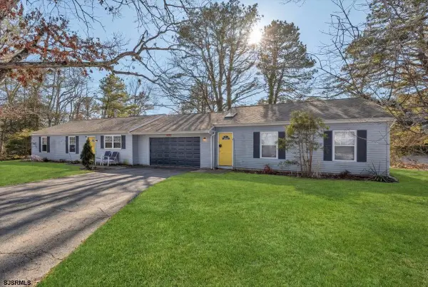 6378 Monmouth Dr, Mays Landing, NJ 08330