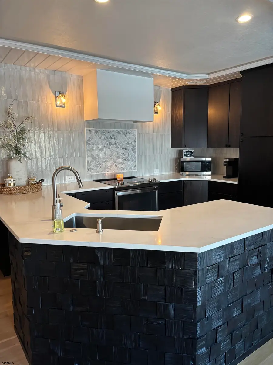 301 Harbour Cv #301, Somers Point, NJ 08244 - Image #3