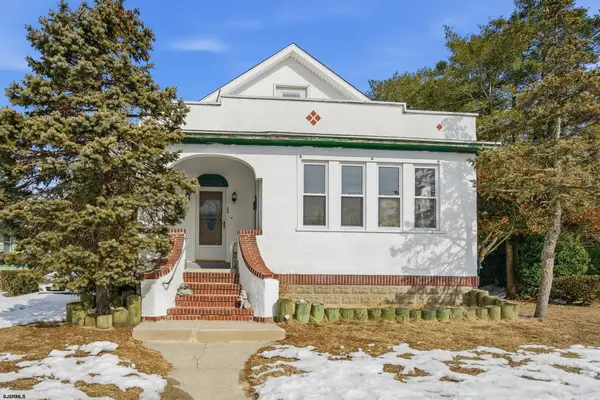 36 E Lee Ave, Absecon, NJ 08201