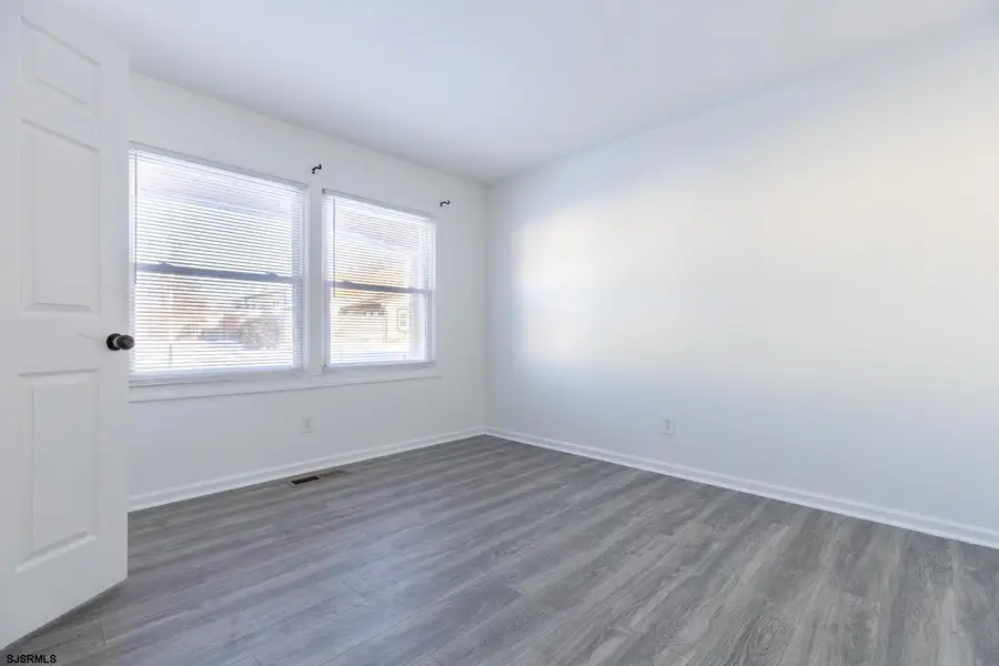 5 Farragut Ct, Willingboro, NJ 08046 - #3