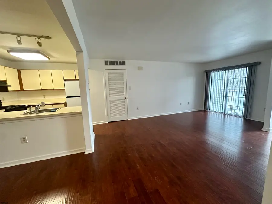 310 Heather Croft #310, Egg Harbor Township, NJ 08234 - #3