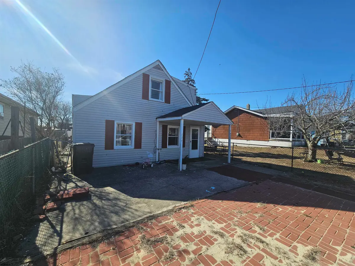 530 N Harrisburg Ave, Atlantic City, NJ 08401-1108 - #1