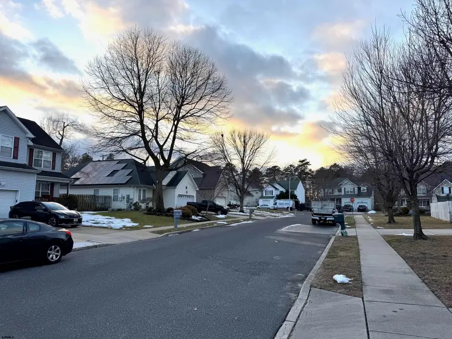 27 Ravenwood Drive, Egg Harbor, NJ 08225 - #2