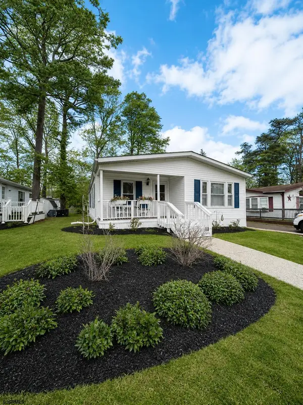 3 Hickory Ln Ln, Mays Landing, NJ 08330