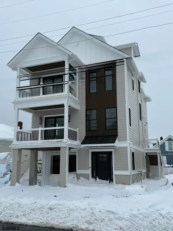 34 N Essex Ave Ave, Margate, NJ 08402