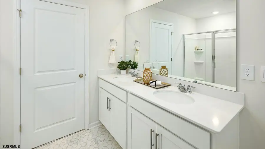 131 Malibu Dr, Egg Harbor, NJ 08234 - #3