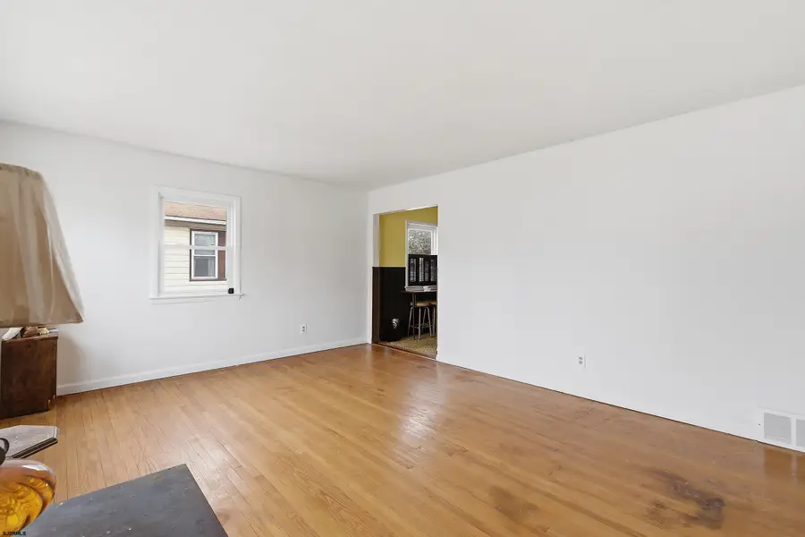 20 E Thompson Ave Ave, Pleasantville, NJ 08232 - #3