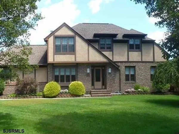 110 E Lakeview Dr, Egg Harbor Township, NJ 08234-7814