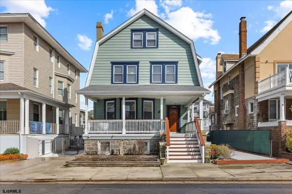 25 S Oakland Ave, Ventnor, NJ 08406