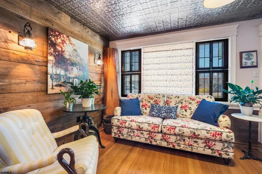 209 N Fredericksburg Ave, Ventnor City, NJ 08406 - #2