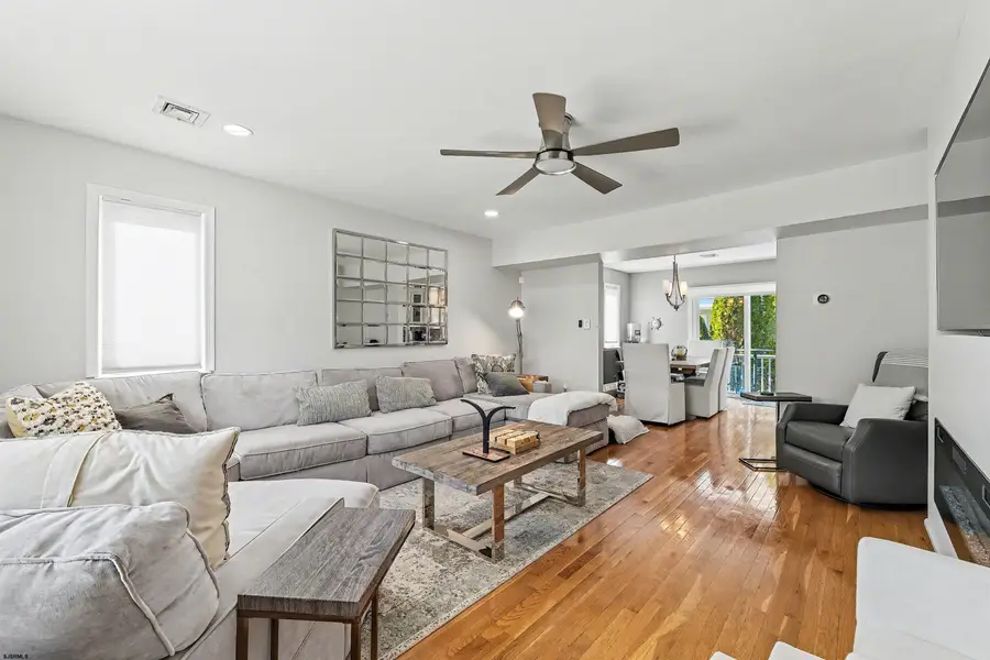 218 N Coolidge Ave, Margate City, NJ 08402 - #3