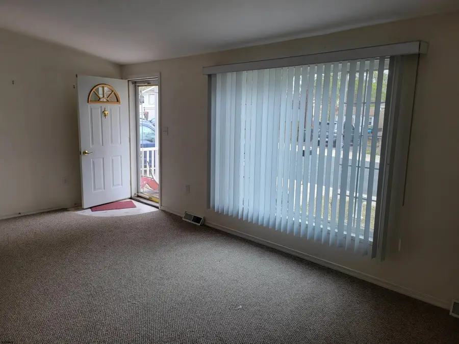 4 Oaks Dr, Mays Landing, NJ 08330 - #2