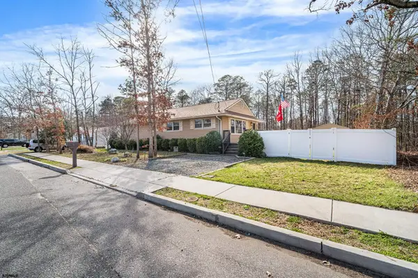 203 Carver Ave, Egg Harbor Township, NJ 08234