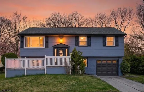 7 Cooper Dr, Somers Point, NJ 08244