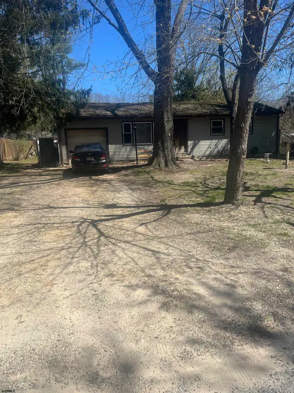 4098 W Adams Cir, Mullica Township, NJ 08037-1061