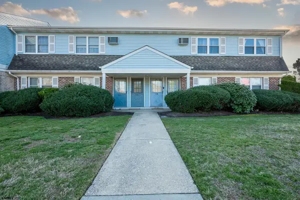 73B Oxford Vlg #73B, Egg Harbor Township, NJ 08234