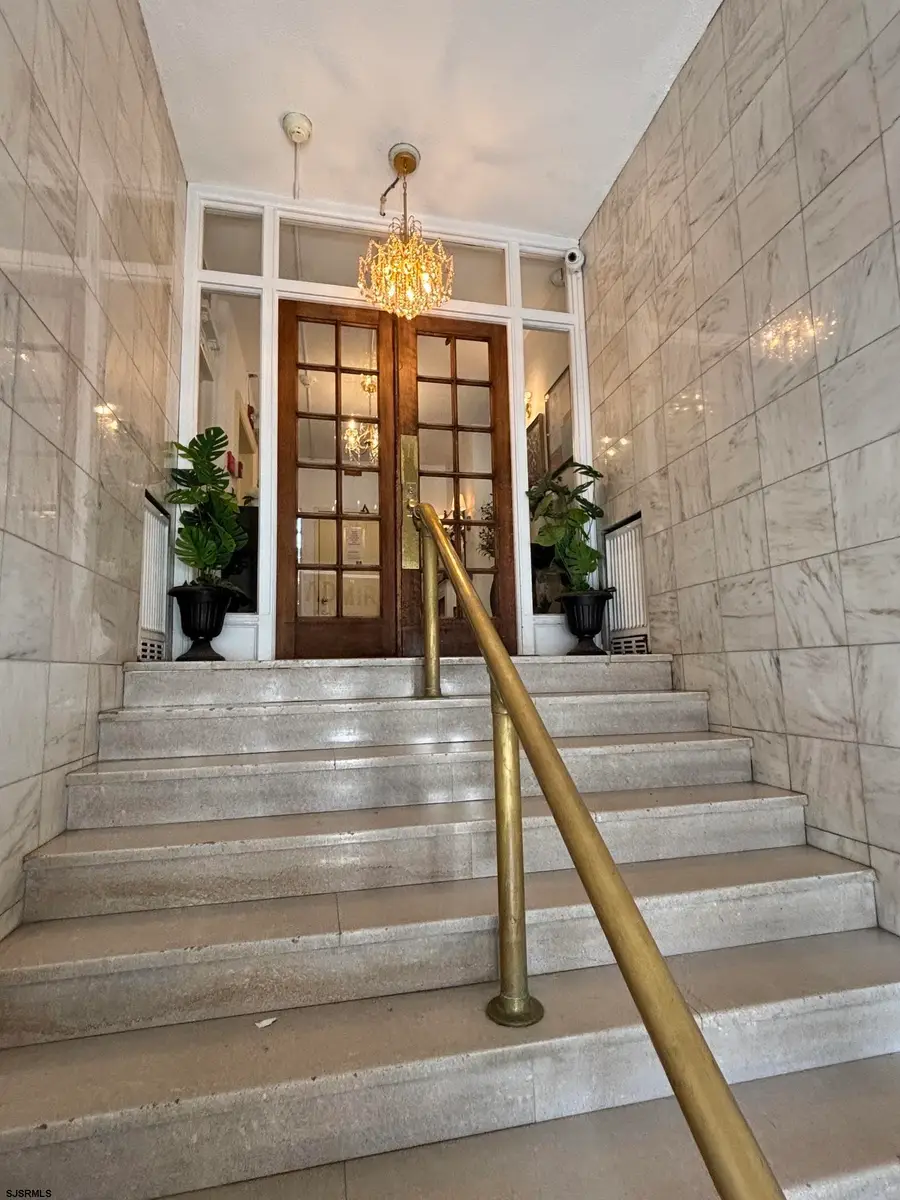 2 S Hartford Ave #D3, Atlantic City, NJ 08401 - #2