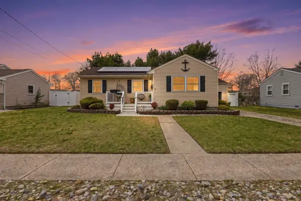 210 Ridgewood Dr, Northfield, NJ 08225